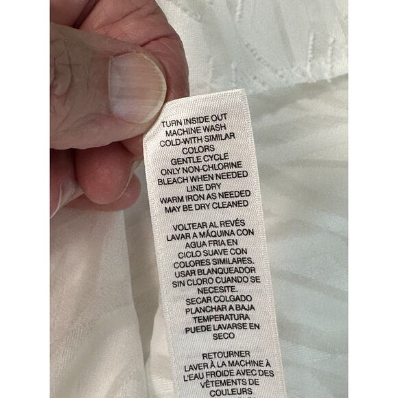 Chico's Size 00/XS White Sheer Long Sleeve Blouse V Neck Texture Classic Beach - Picture 12 of 16